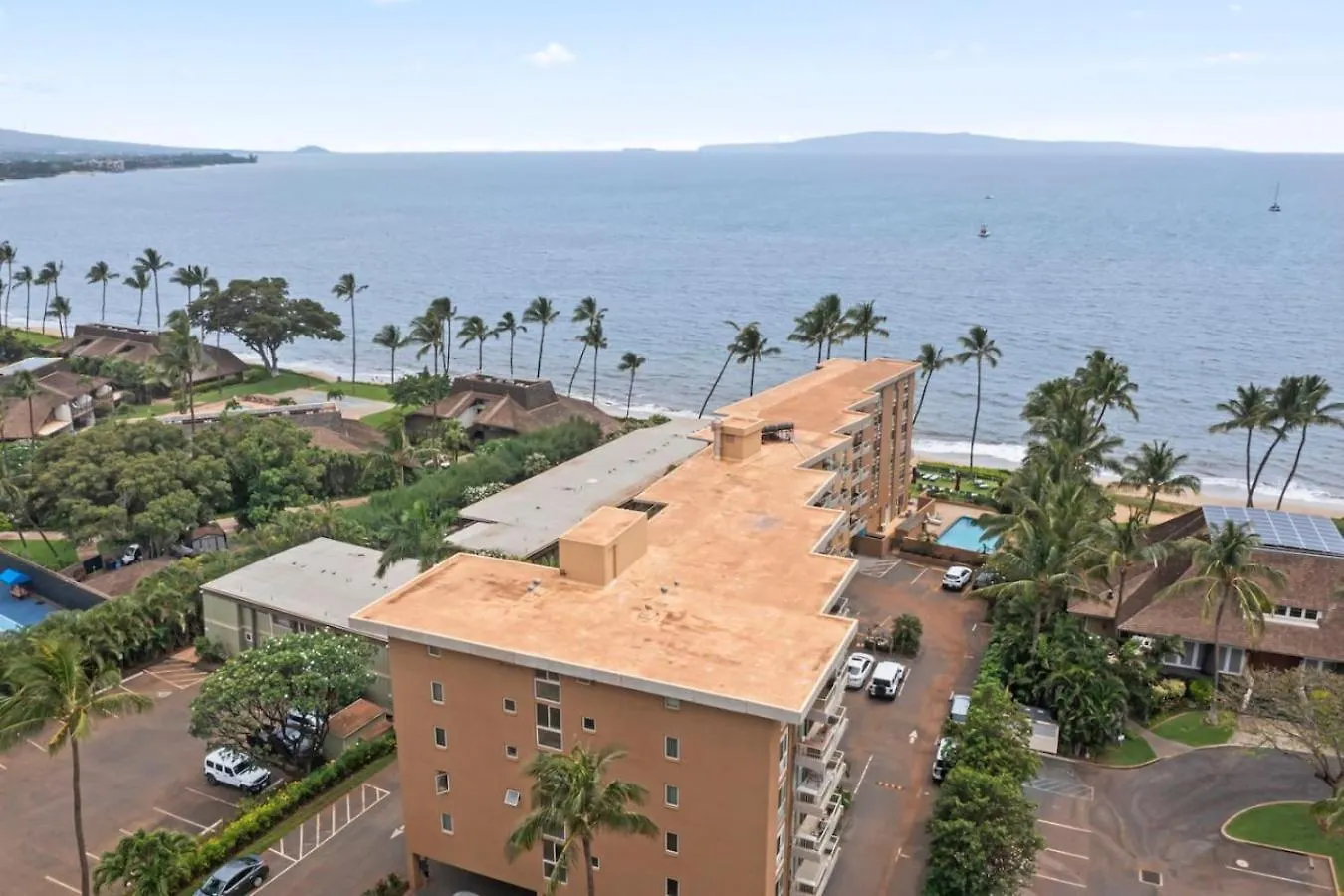 Beachfront Condo In 키헤이